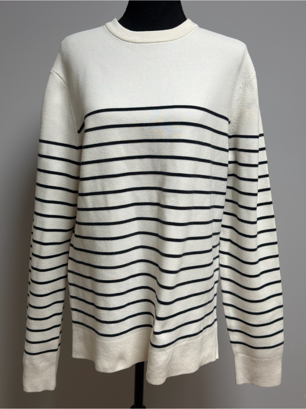Uniqlo White Crewneck Sweater with Black Horizontal Stripes